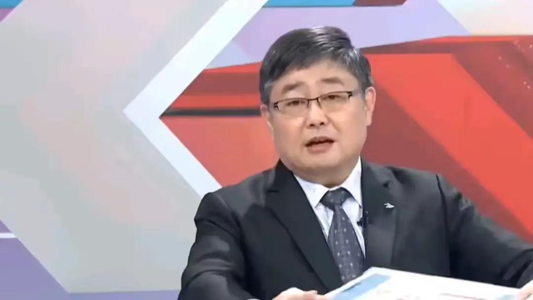 台退将登解放军军舰，一句话让绿营破防，解放军还有大动作

台海军前舰长吕礼诗赴大