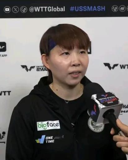 WTT美国大满贯，女单1/8决赛中，王曼昱8-11、6-11、11-8、5-11