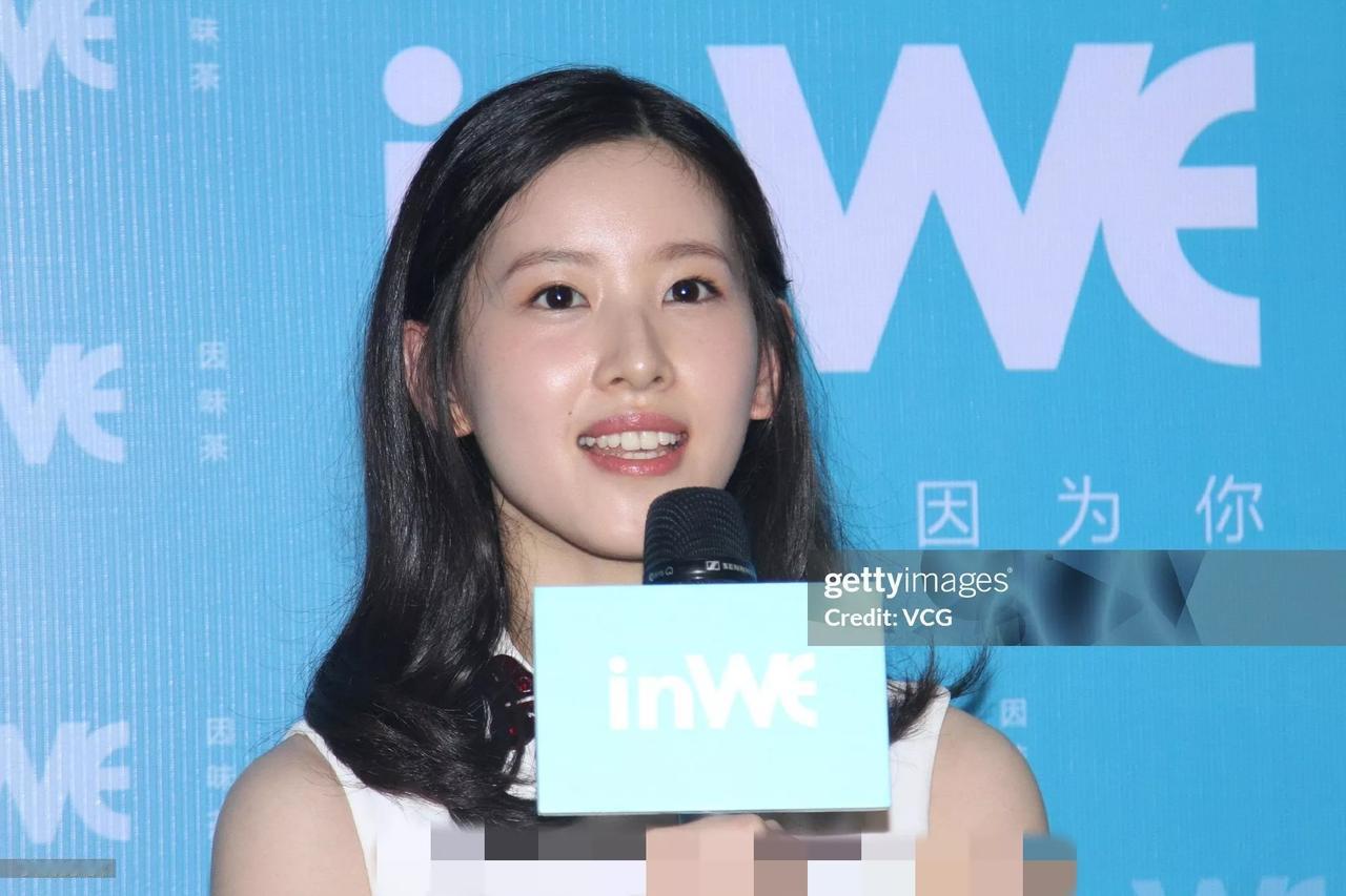 因当年的清纯靓丽的形象，章泽天当初差点成为谋女郎，错失了一次走上坦荡星途的机会。