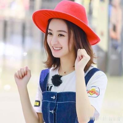 我们学校美女多，虽然平均年龄已经近50岁了，但大多数老师看起来真的都很年轻。主要