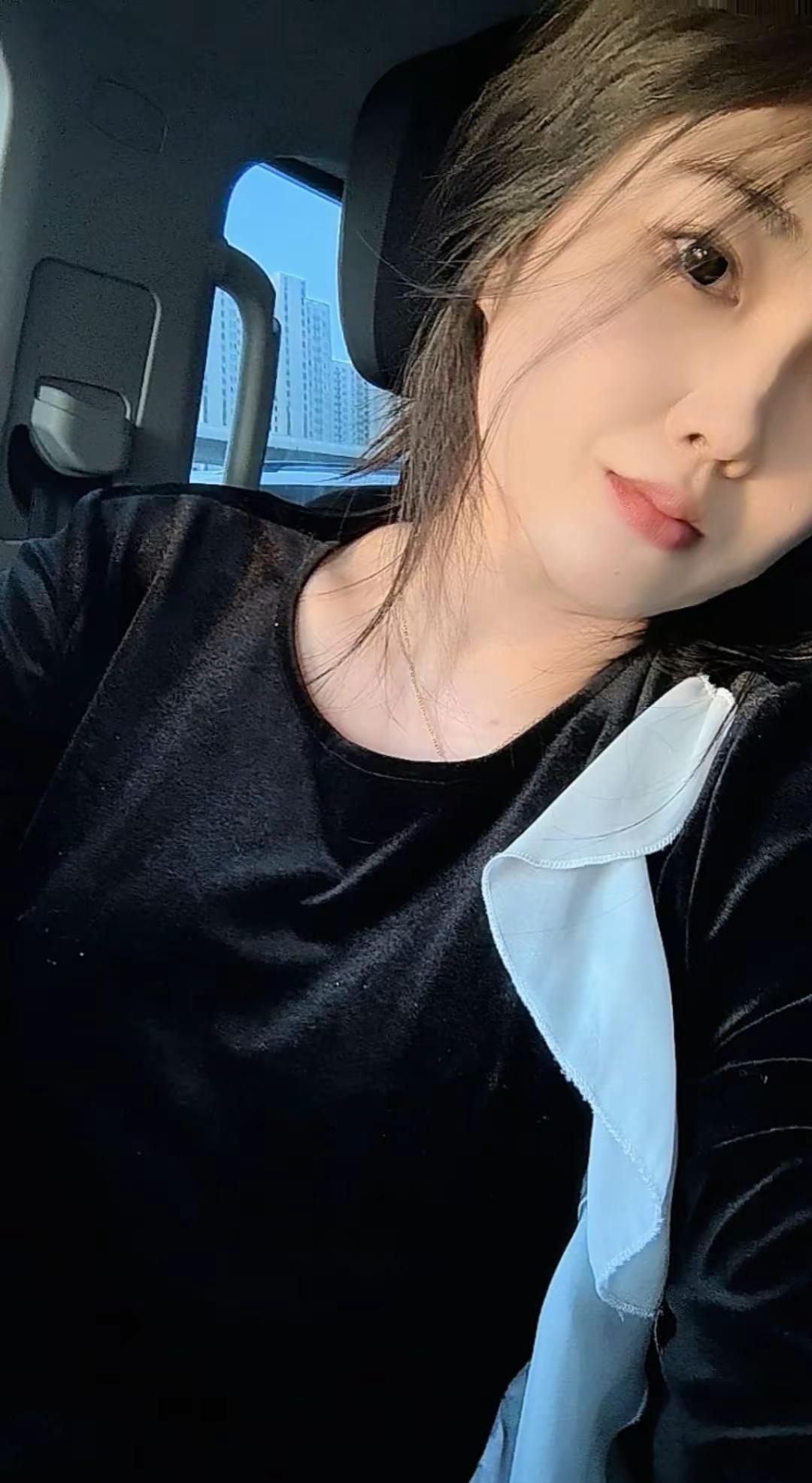 日子慢慢过，心事悄悄藏。不吵不闹就是我现在最好的状态！