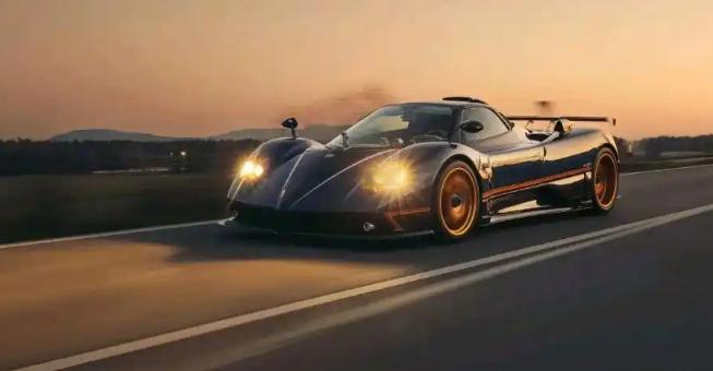 埃斯特庄园优雅竞赛要来了！拍卖名单里最炸的就是这台2018款帕加尼Zonda U