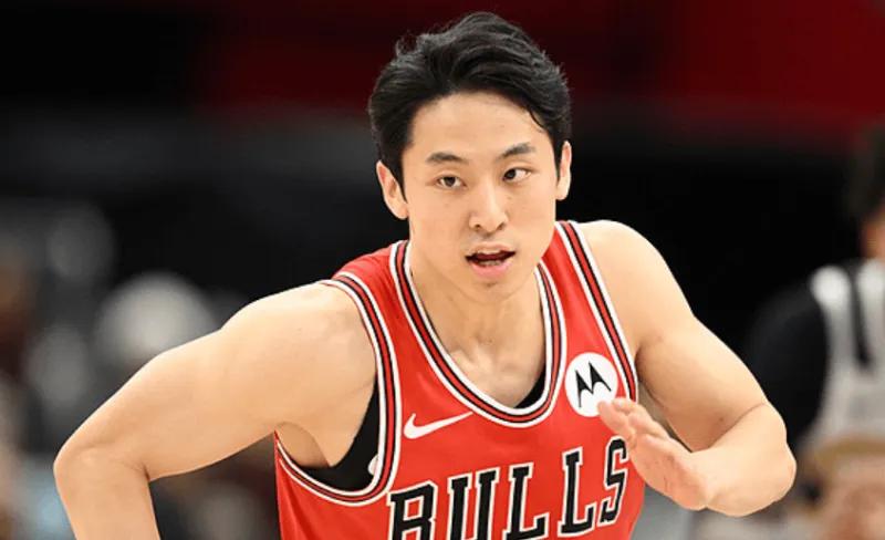 河村勇辉揭秘了击败中国男篮的要诀，那就是控制篮板球！然而，当新一轮的世预赛正式开