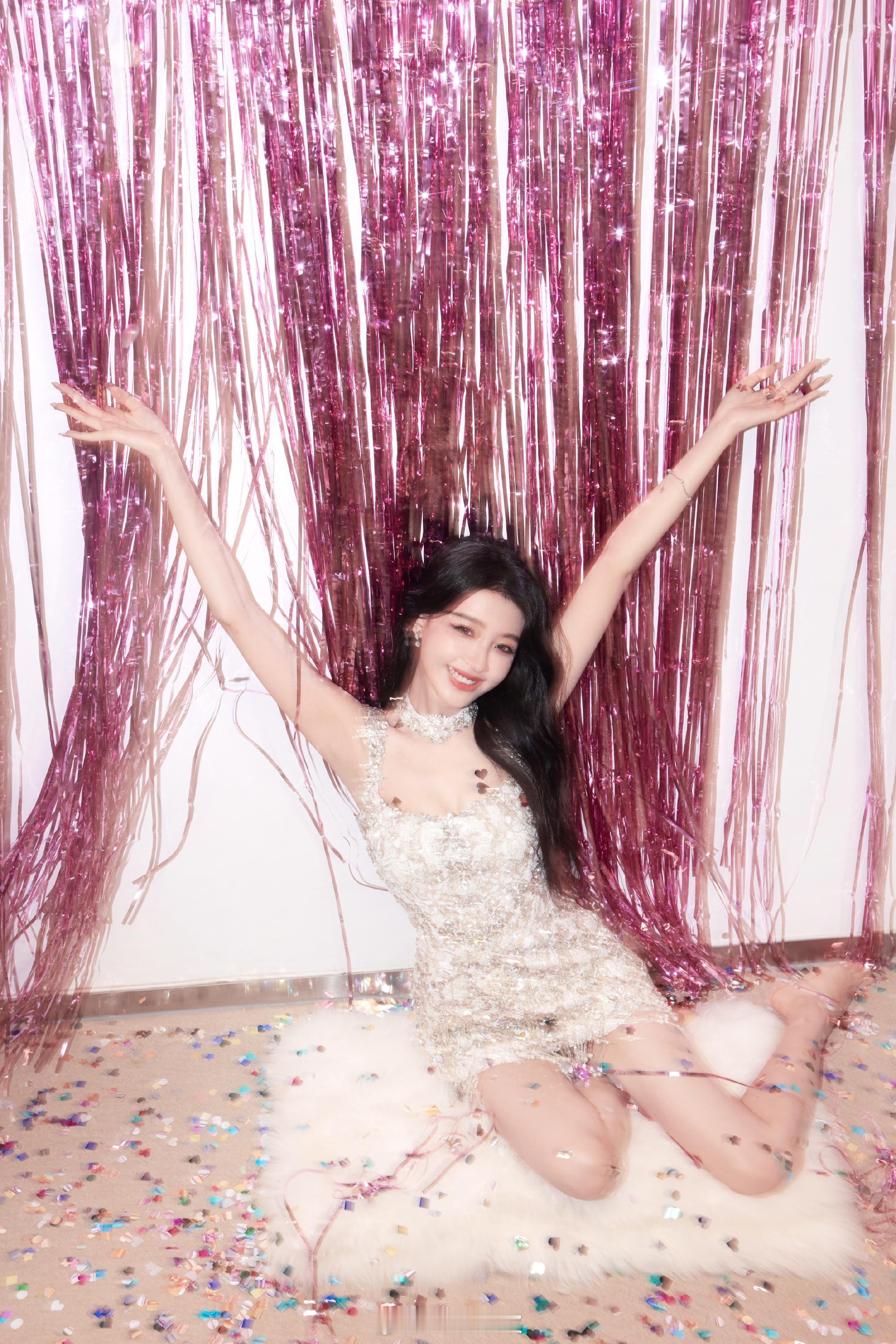 谁给孙怡化的烟熏妆孙怡cos宁静烟熏朋克甜妹的尽头是朋克！这波造型直接帅到让人忘