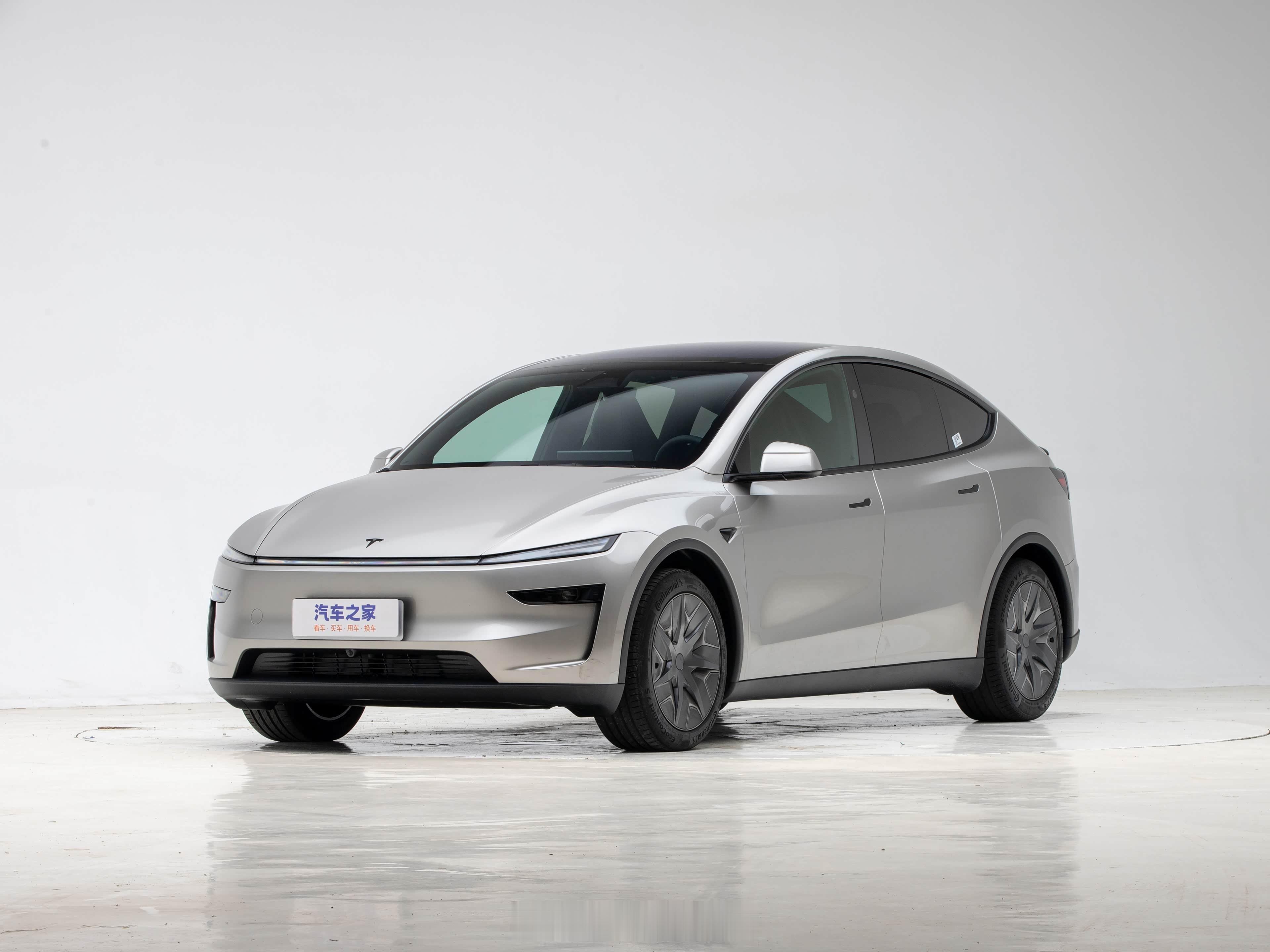 6座版特斯拉Model Y L上市，动力续航+内饰配置升级售价33.9万元起纯电