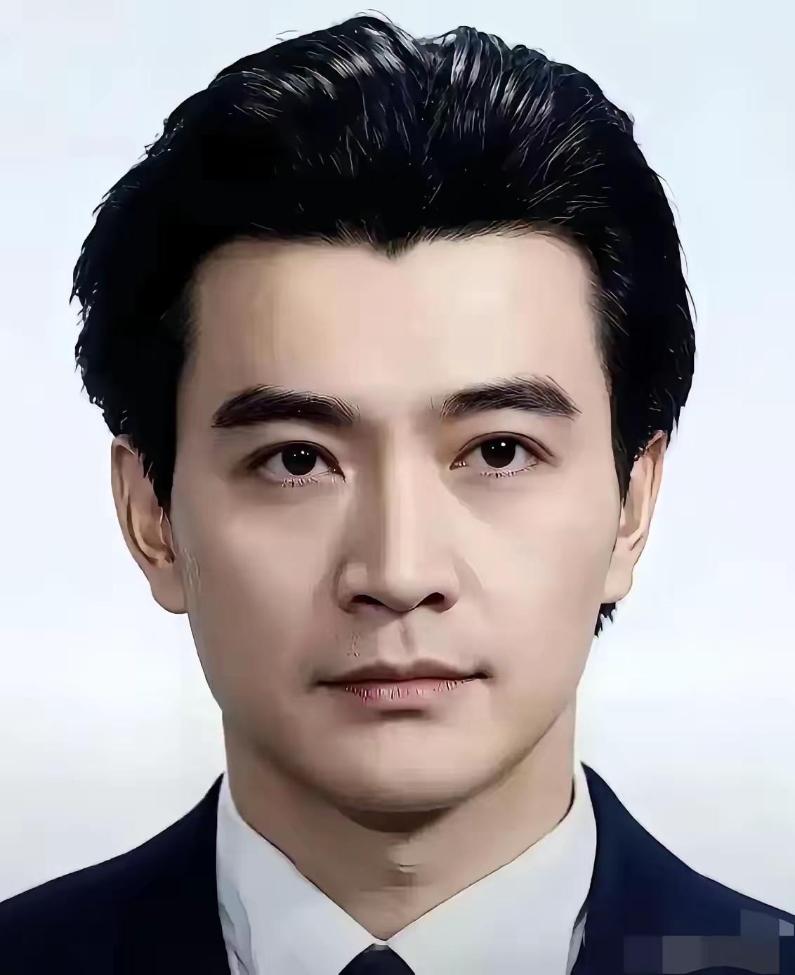 这四个才能算得上是真正的美男子吧，除了第三个唐国强老师，其他的我居然都不认识
但