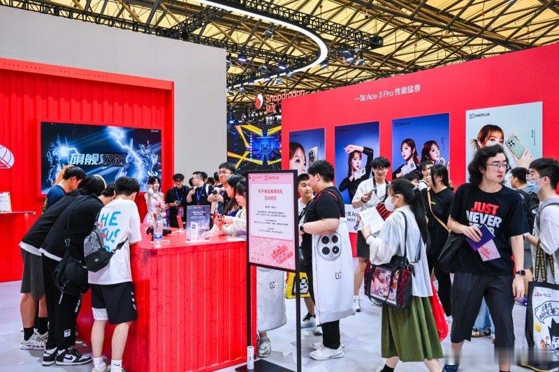 全世界最丝滑的展台诞生了，来打卡2024chinajoy一加展台，这次一加Ace