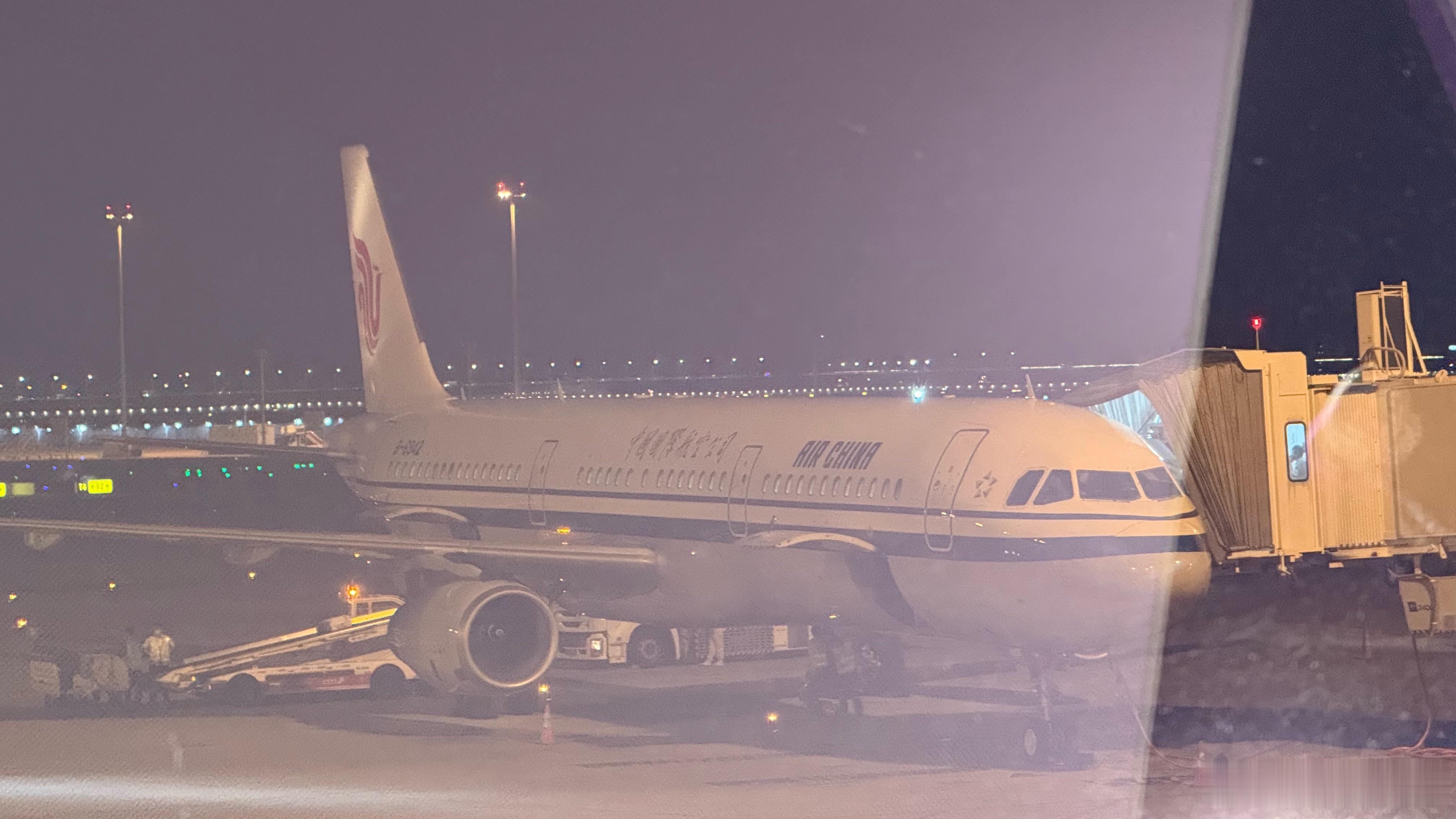 乘坐这架飞机，到达深圳宝安机场。 深圳·深圳宝安国际机场