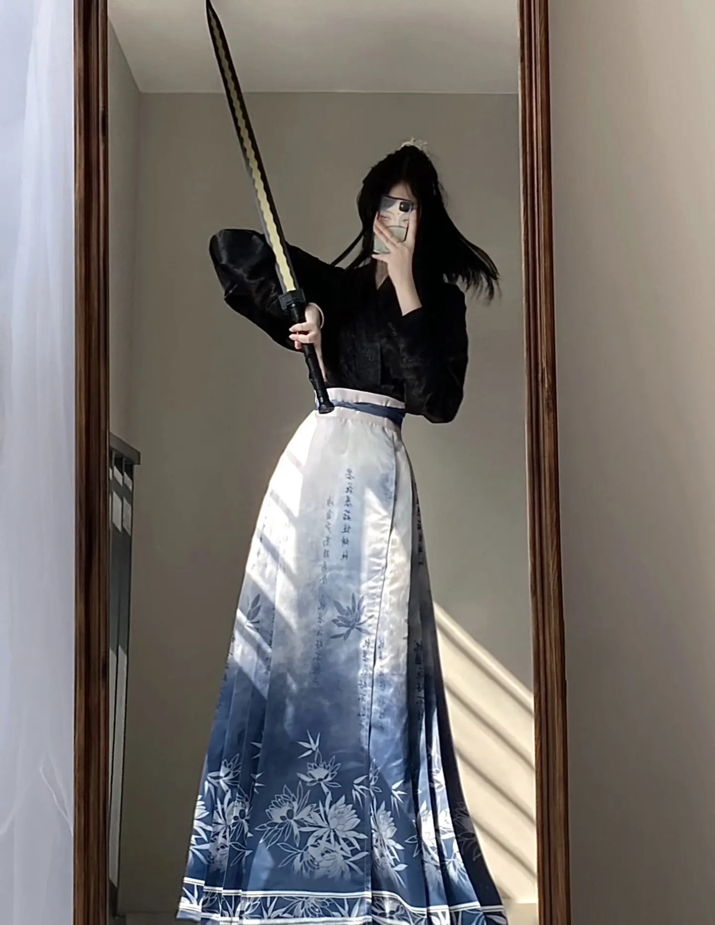 “遇事不决，可问春风。”