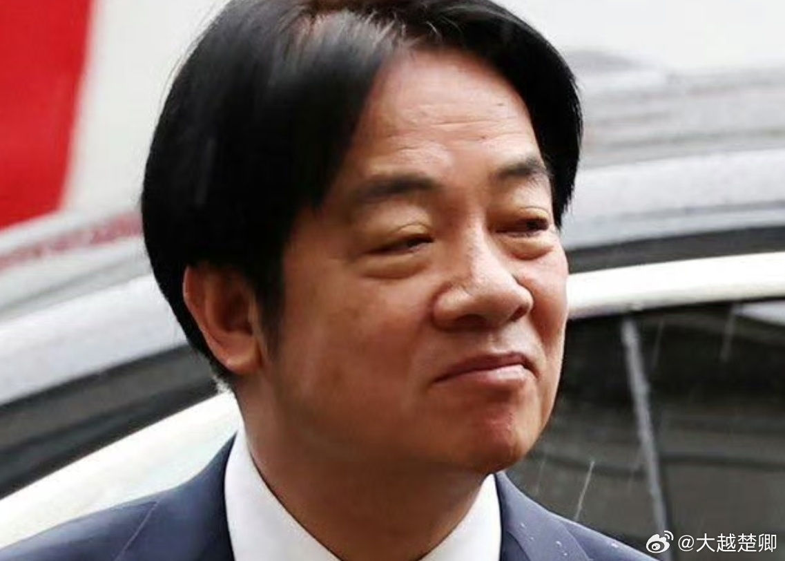 郑丽文访陆之际，赖清德声称，台湾愿在对等尊严基础上与对岸交流。他同时强调加强军力