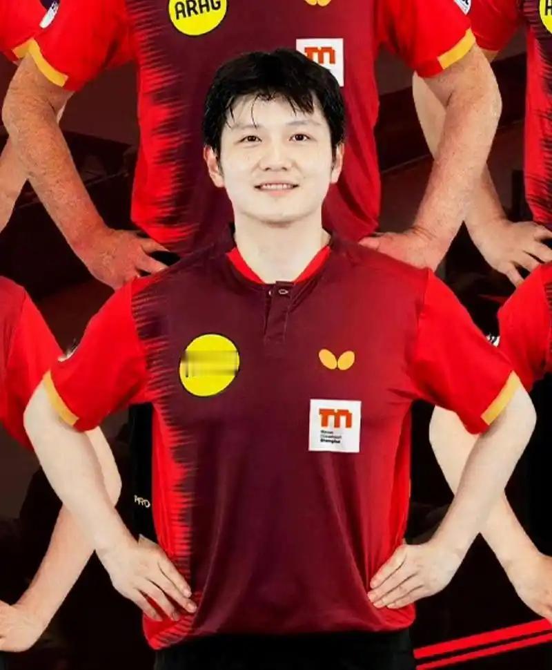 樊振东输了一场球，网上比比赛还热闹。 
 
8月29日德国杯1/8决赛，樊振东代