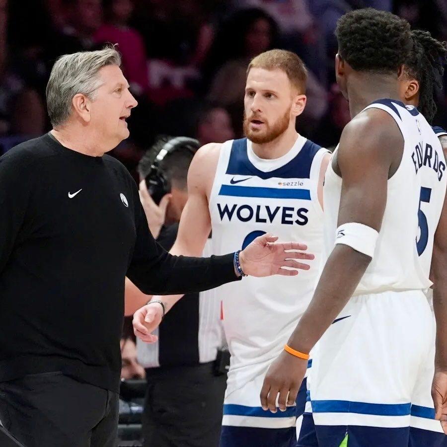 今天森林狼将连续单场得分至少100分的纪录延续到了100场，这是 NBA 历史上