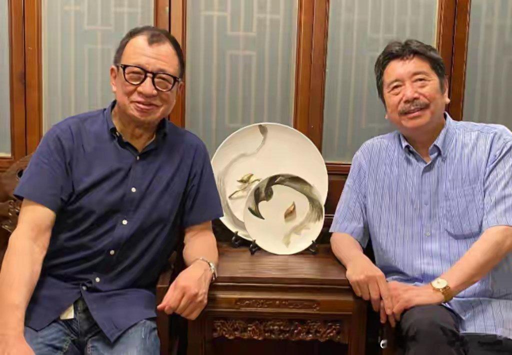 10月28日，TVB早晨发表讣闻，许绍雄凌晨因癌症引发器官多重机能衰竭安详离世，