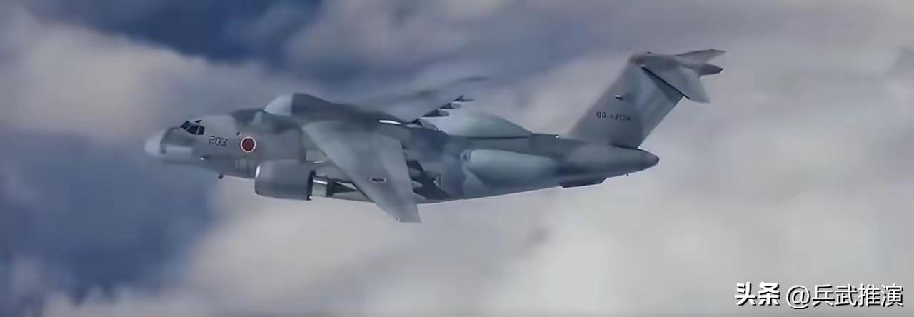 日本EC-2电子战飞机首飞。

这飞机长得是真难看，浑身鼓包，机头又大又扁，看着