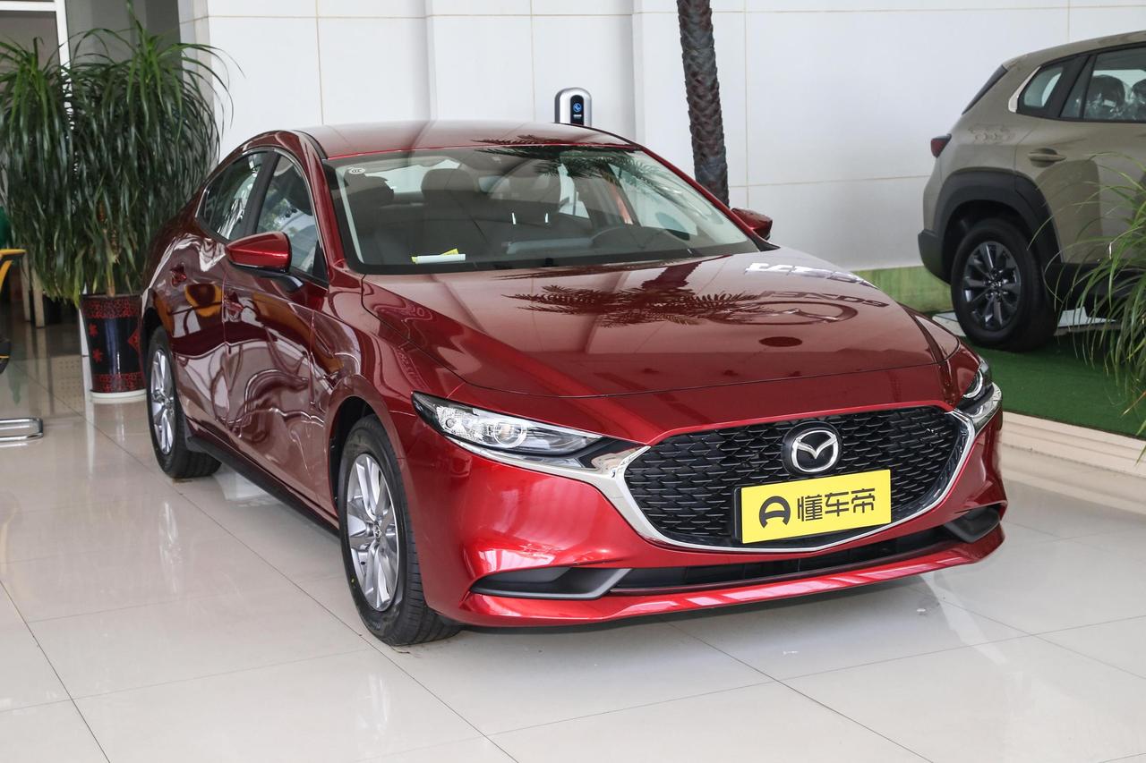 马自达3 昂克赛拉8.99万元的起售价格，对消费者有吸引力，毕竟是一款主流的合资