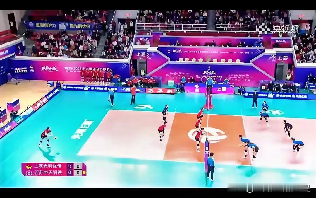 来了来了！今晚排超最刺激的对决即将打响，上海和江苏谁能拿下关键战？[思考]

比