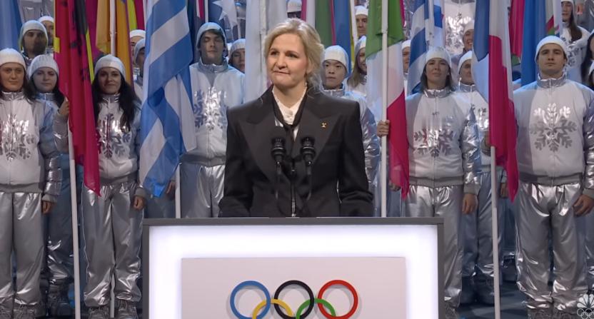 【国际奥委会主席柯丝蒂·考文垂在一次离奇的新闻发布会上威胁要解雇员工】在米兰冬奥