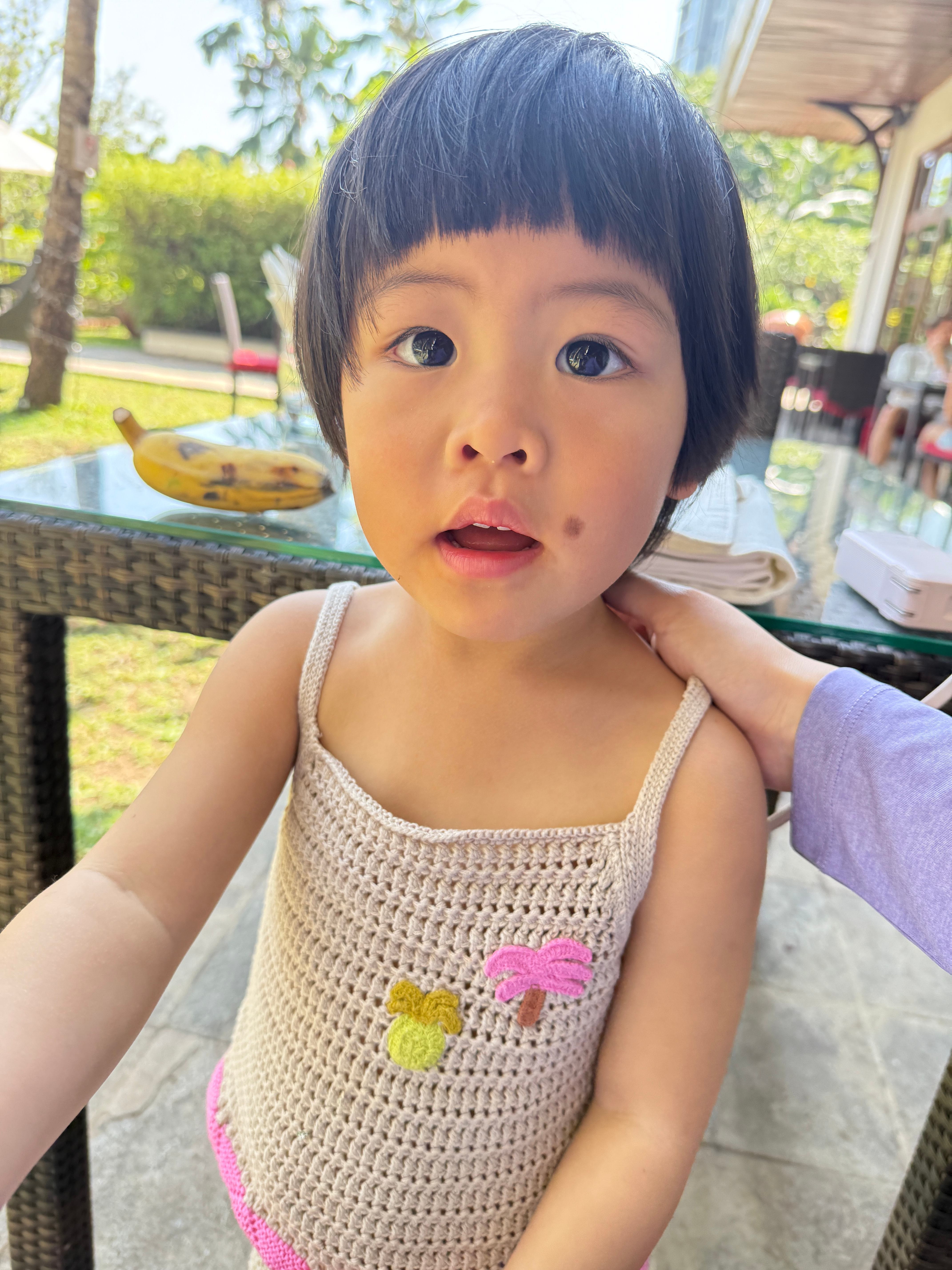 旅蛙去拉屎了我带着球玩了一会儿球说要大便几分钟后我打电话给旅蛙说请问你拉好没有啊