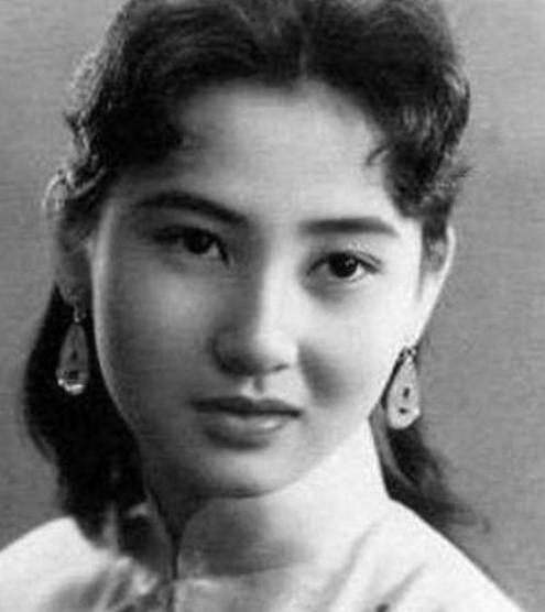 1918年，云南督军唐继尧以打麻将的名义，把庾恩旸的妻子钱秀芬骗到家里，牌局刚开