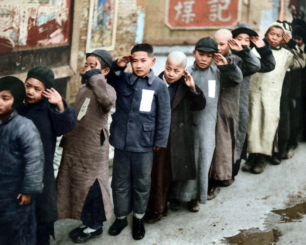 这张照片刊载在1938年4月日本出版的战时宣传刊物《历史写真》上。画面记录的是 