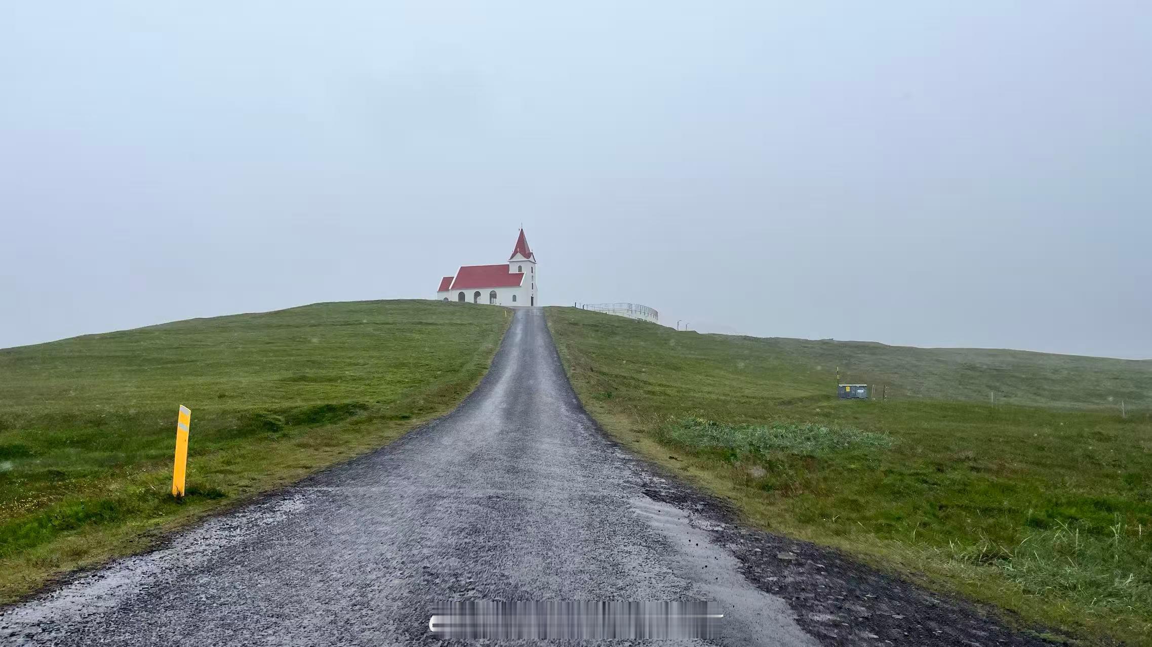 今天是在冰岛的第9天，最后一站，斯奈山半岛。行程遇到大风大雨，只是勉强走完岛的南
