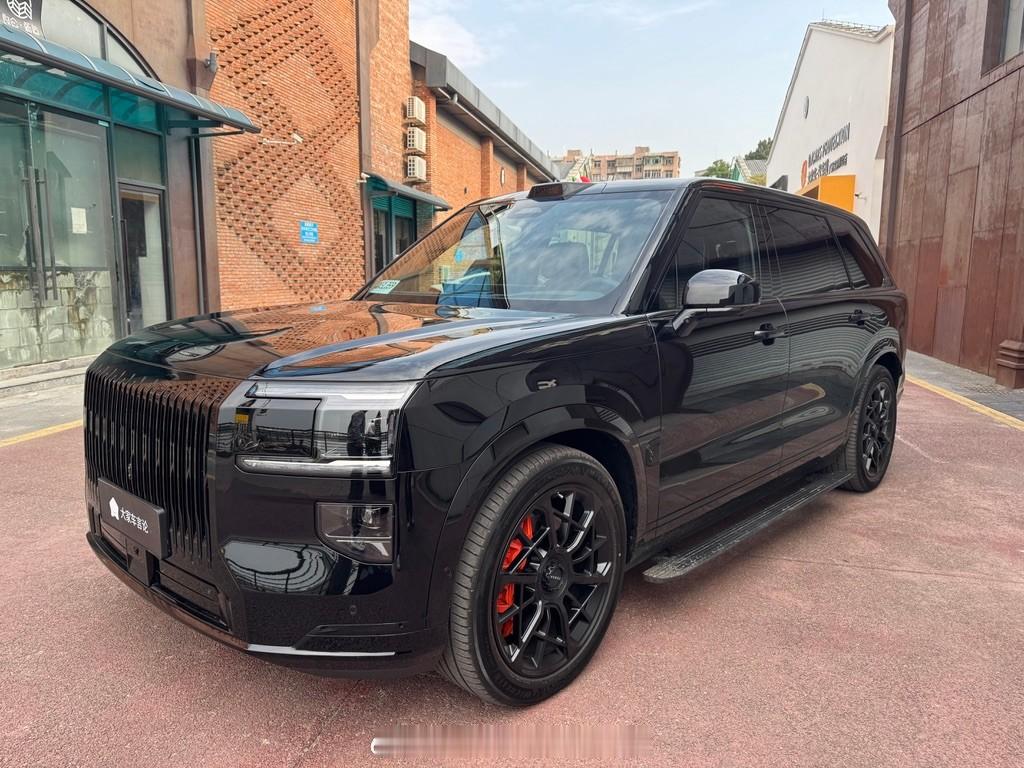 终于摸到了杭州湾库里南了。预料中的是，极氪机械品质真的是一如既往的到位，无死角，