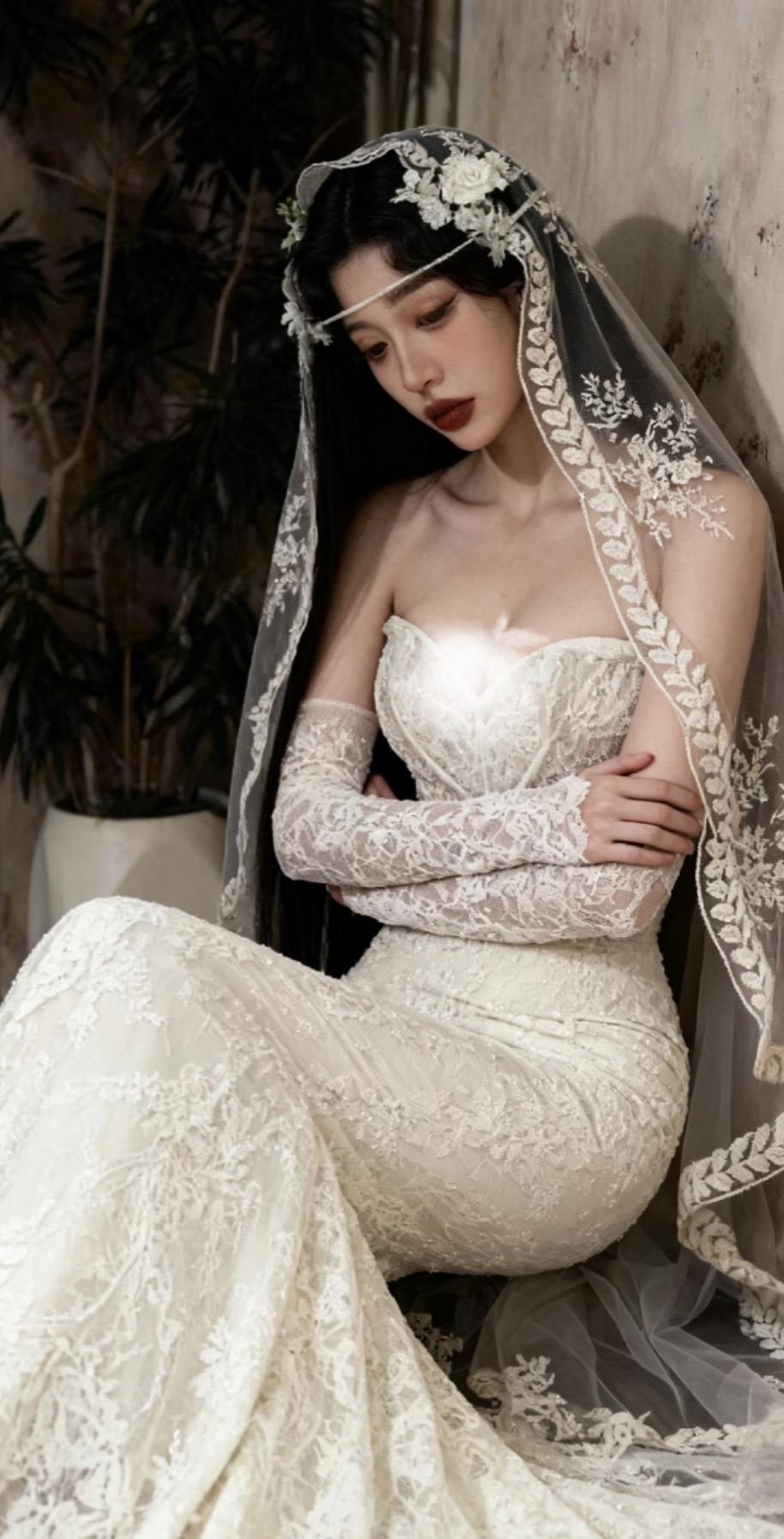 50岁依然保持好状态之。菲奥娜 是否真的有人爱你苍白的眼神 疲惫的眼睛...