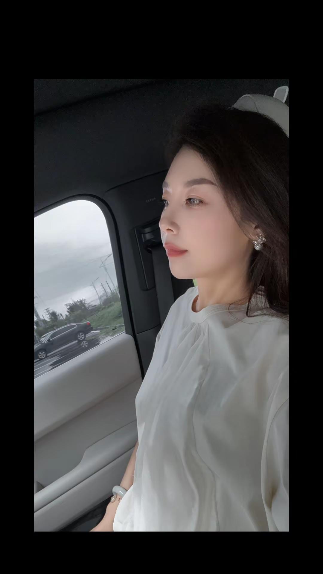 所以我一言不发将这首歌循环十三次🍀