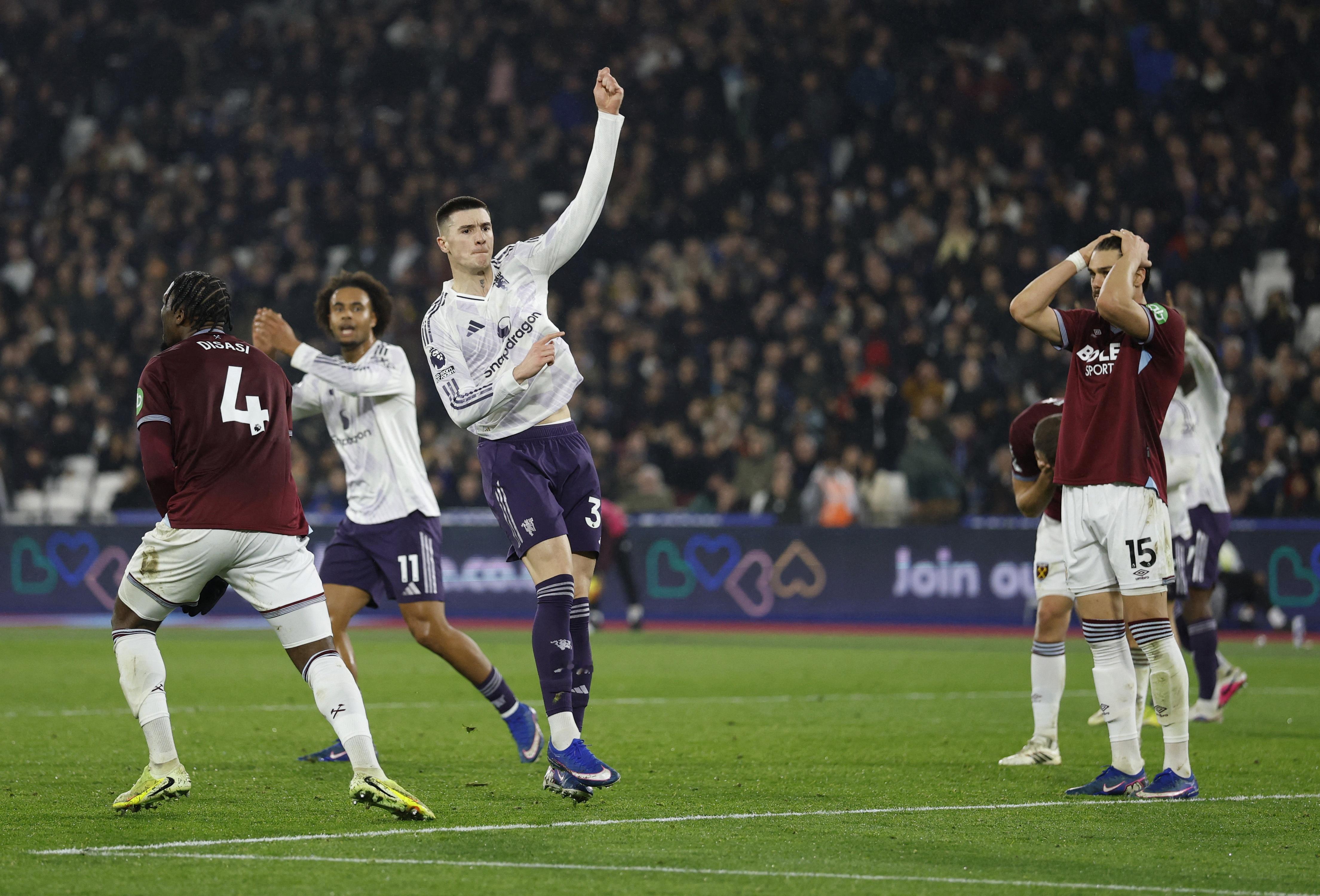 哈格里夫斯称赞舍什科绝平：那次终结堪称完美，非常聪明2月11日讯 今天凌晨，曼联