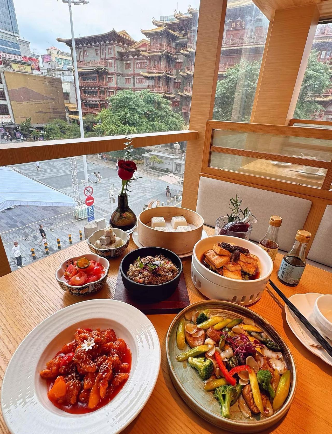 广州北京路！！新开的氛围感素食...带家长来吃的，被夸了一天就在北京路大佛寺对面