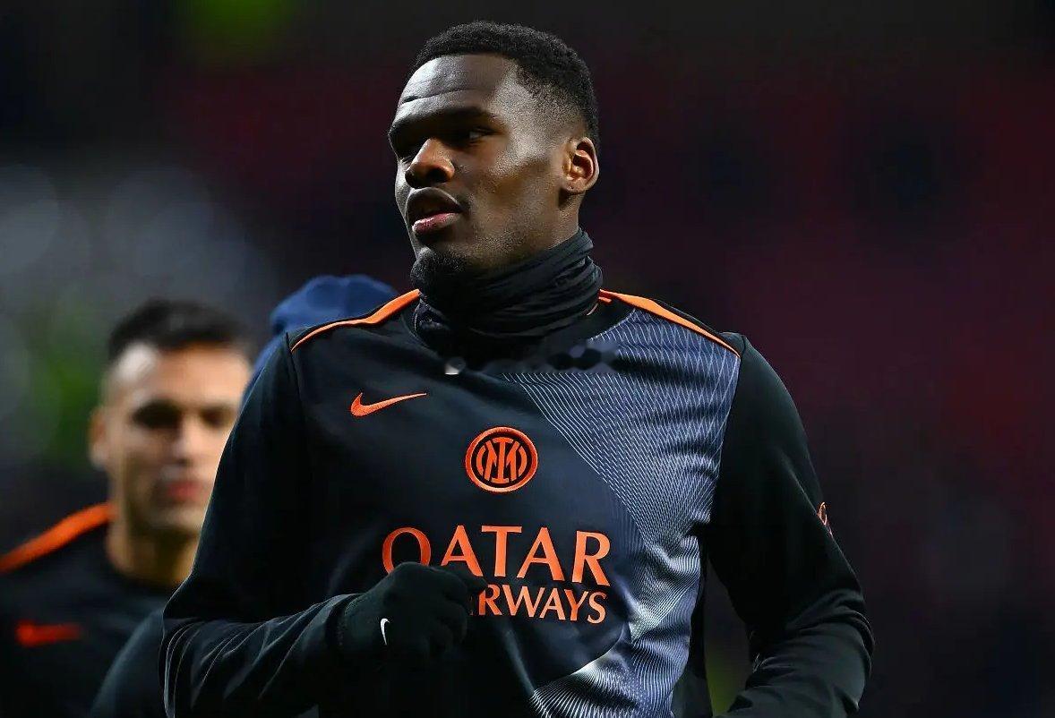 国际米兰国际米兰 博尼将因为流感缺席与比萨的比赛。 