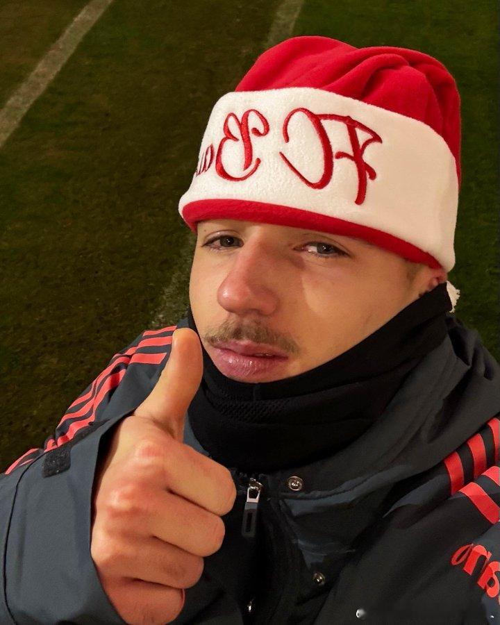 凯恩点射救主，拜仁险平美因茨保不败周日的德甲赛场，拜仁慕尼黑主场险遭榜尾球队美因