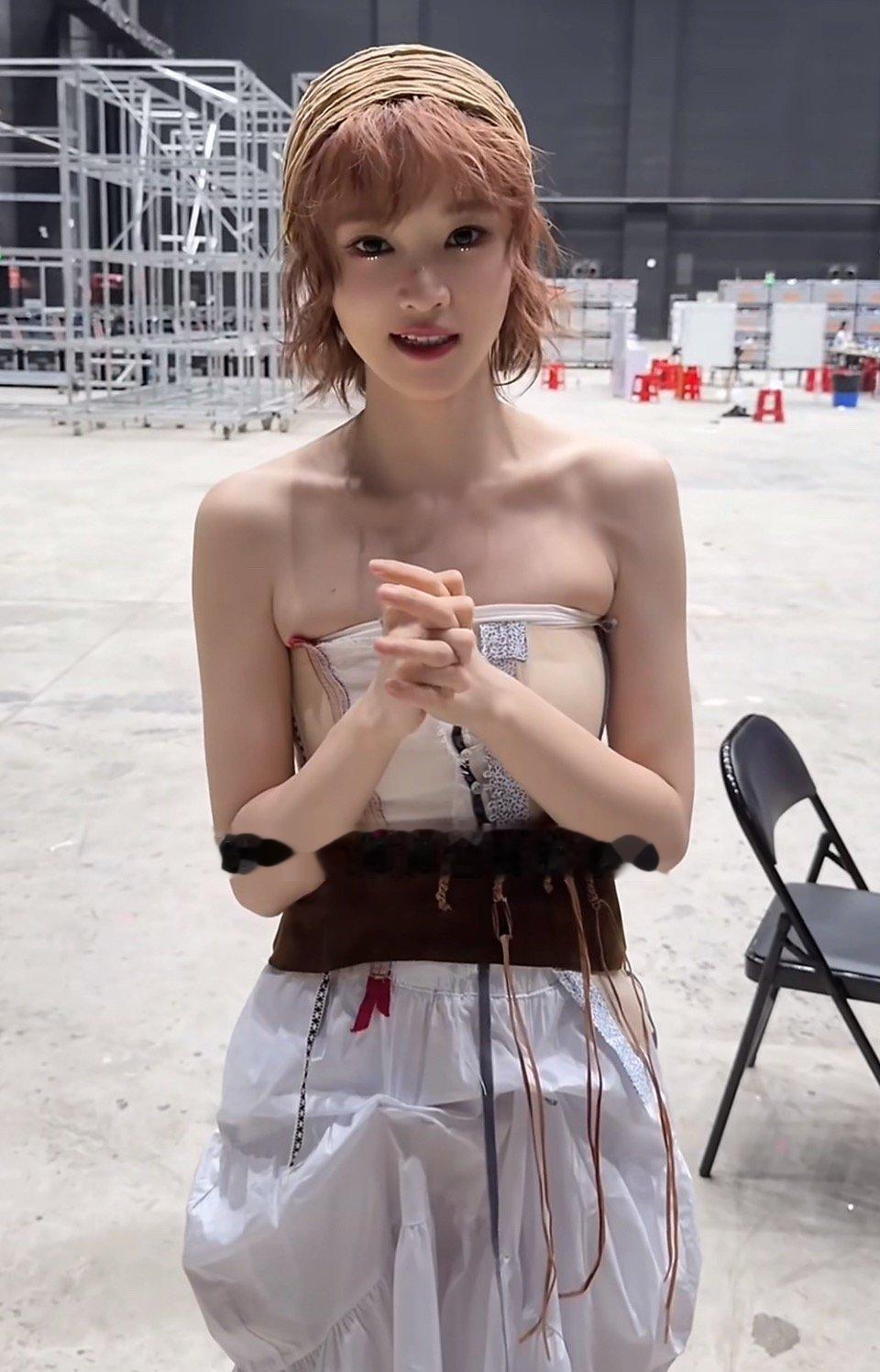 我看你未必每个人都想合照吧