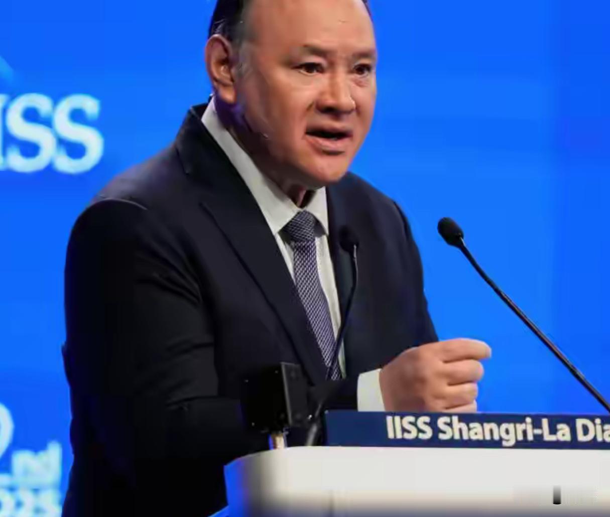 这次连家人也不放过！中国罕见主动制裁菲律宾防长
6月11号当天，我国突然发布重磅