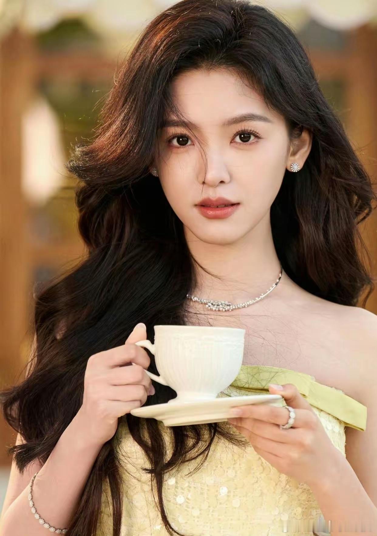 吃瓜🍉🍉1.杨幂9 .26 小野和子直播，带来秋冬暖心“幂”式穿搭分享及惊喜