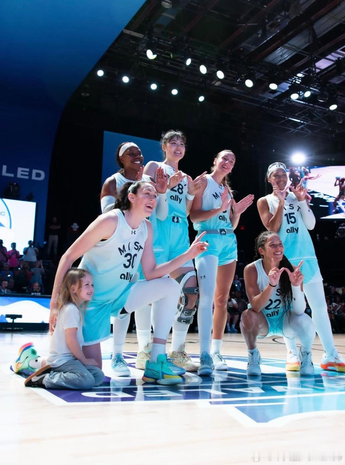 李月汝！！！第一场Unrivaled正式比赛✅小宝出场6.8分钟3分5篮板1盖帽