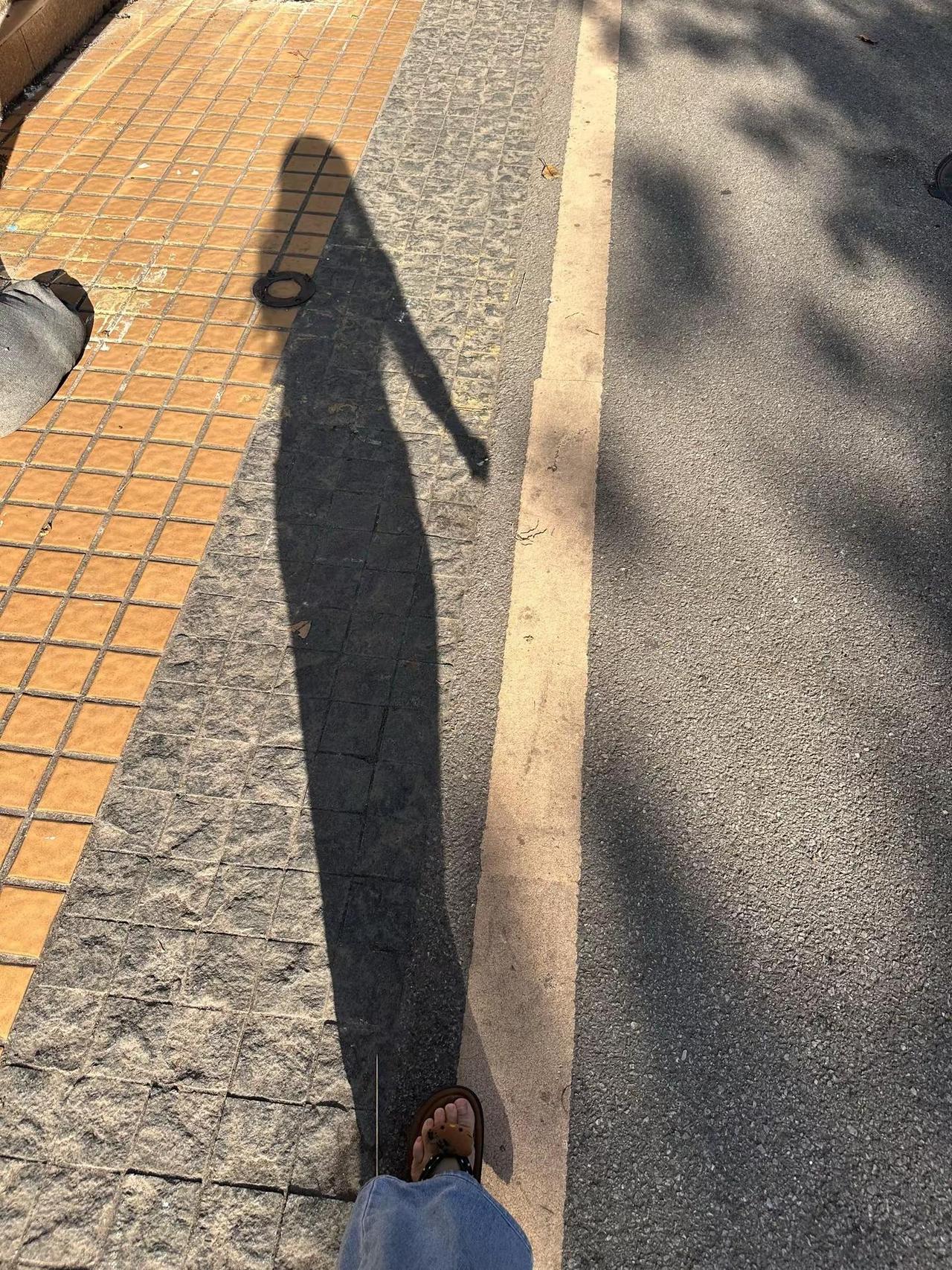 女人不能靠感情和不值钱的西北风活着 赚钱和爱自己永远是第一位