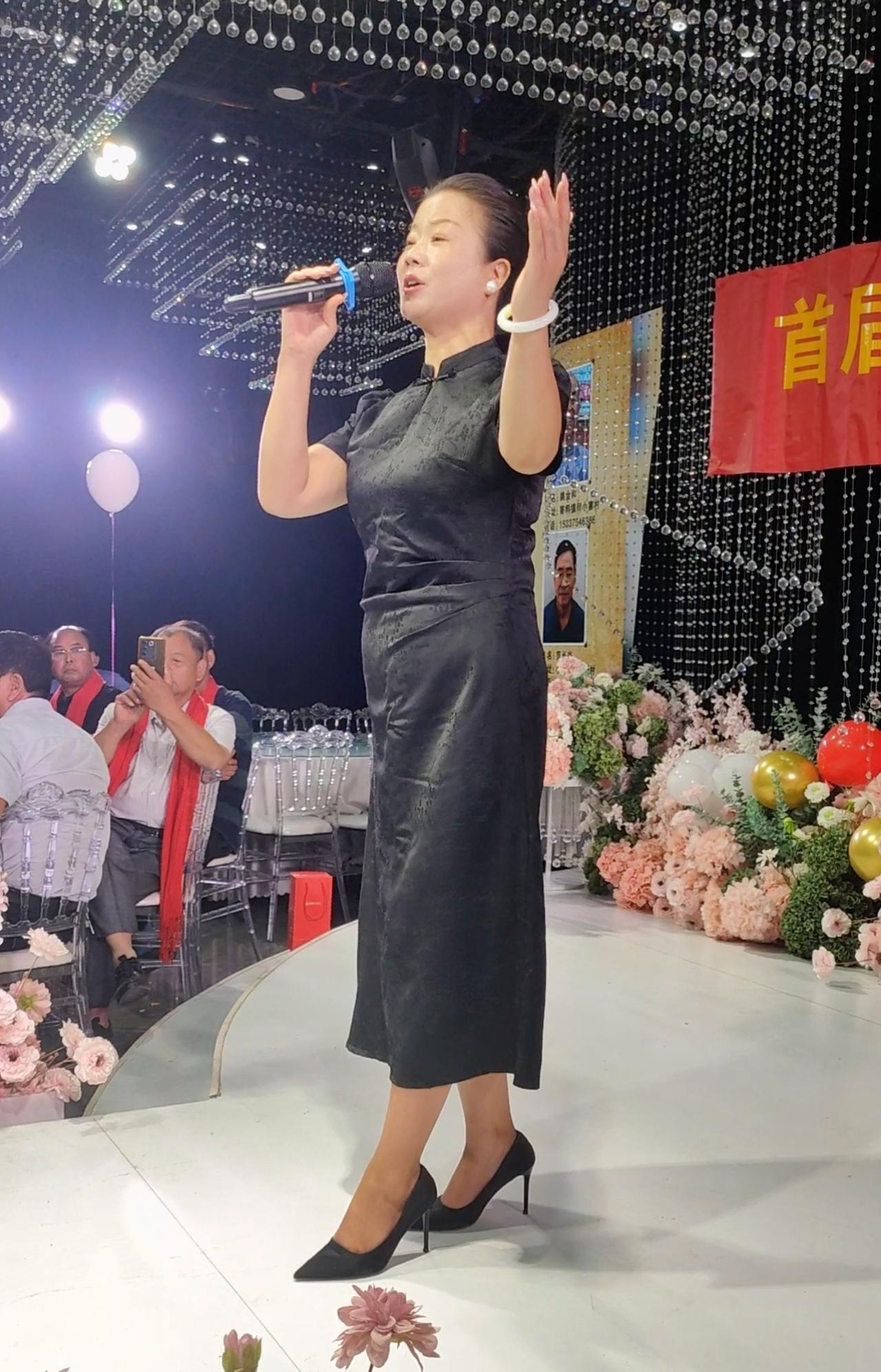 中原新连心艺术团把歌声唱遍中原!