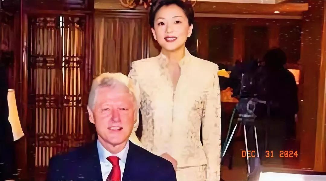 杨澜访谈录系列
杨澜专访美国前总统克林顿先生。