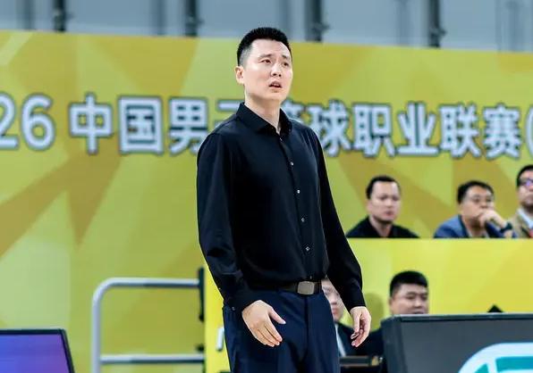 卢伟终于不装了，开始说出心里话了！
上海队3比0大比分领先，关键还是双外援缺席的