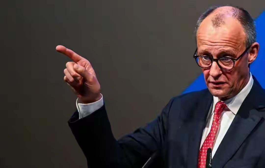 当地时间2月18日，德国总理默茨宣布下周访华，这是他就任后首次访华，目标是与中国