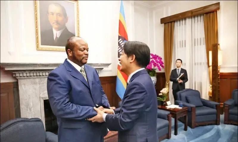 4月22日，赖清德把出访地放在史瓦帝尼，名义上是参加国王登基40周年以及58岁生