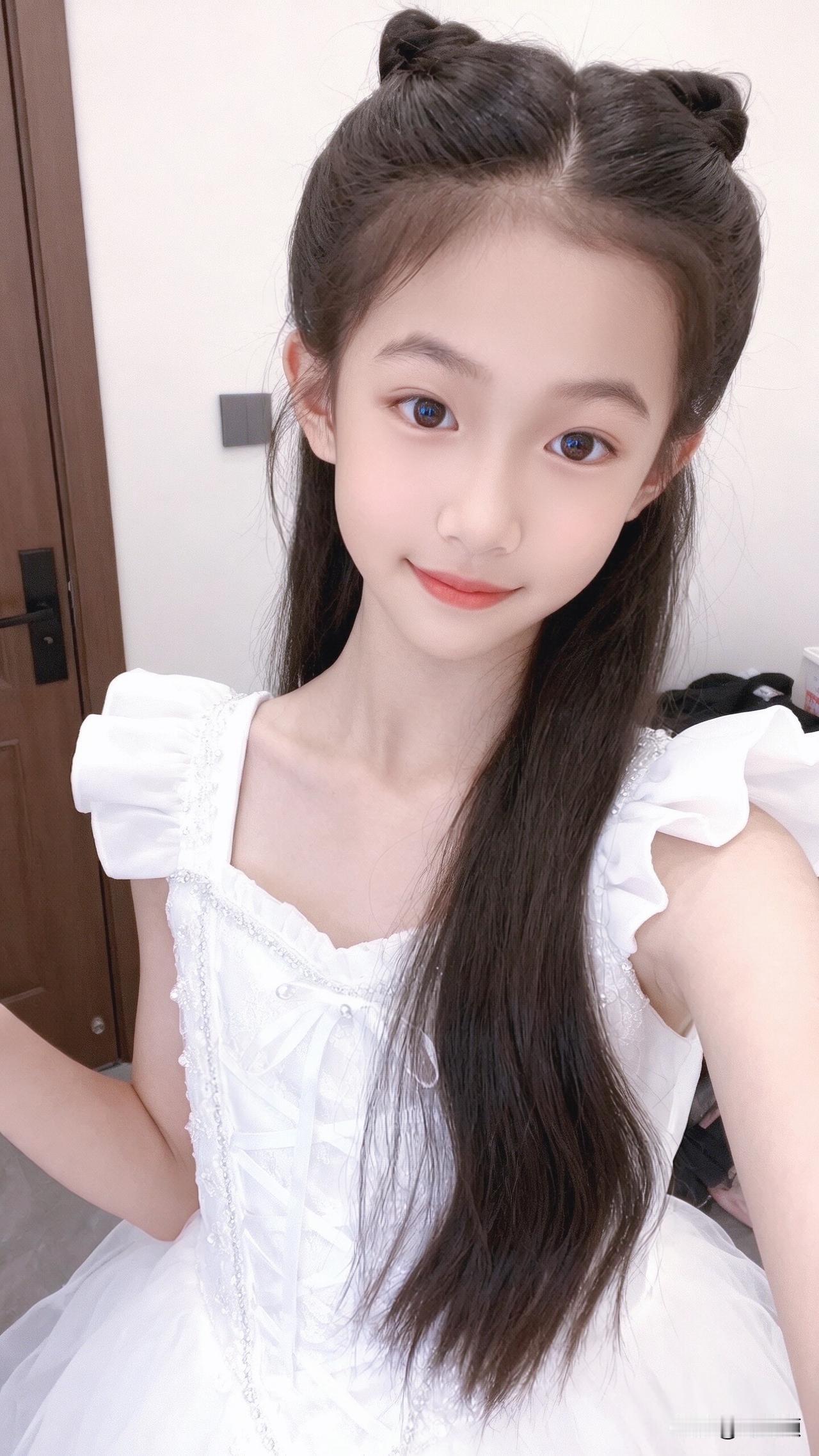 美丽无敌小可爱[比心]你见过最漂亮的小女孩儿长什么样? 每日一图随手拍