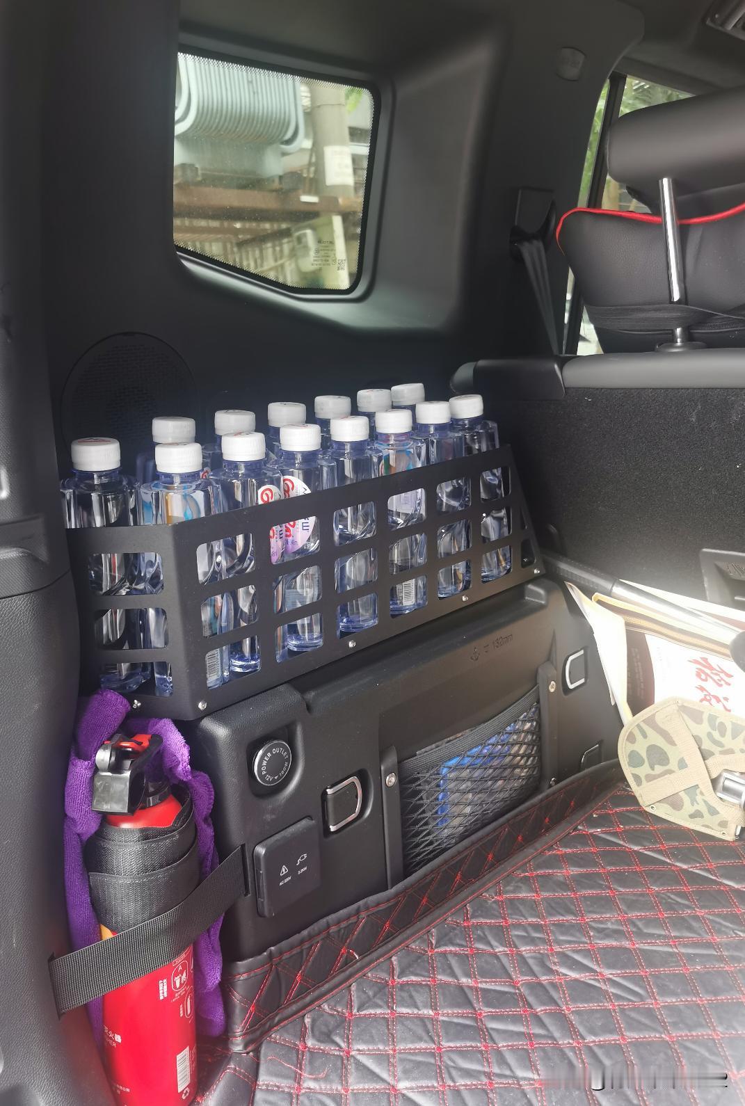 一定一定一定 要装后备箱收纳篓
为什么！一定一定一定要装后备箱收纳筐？
看看之前