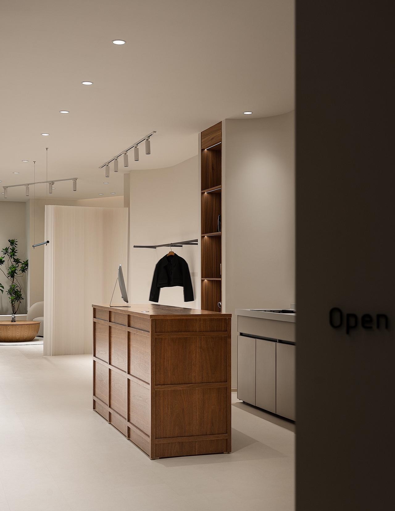 面积：80平
品牌：MOONISENSE
设计公司：YueFuu Design