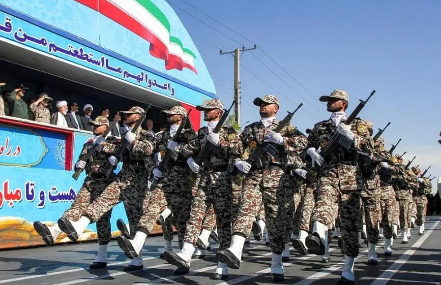 由于美军进行地面战的可能性在不断增大，因此伊朗军力也备受关注。截至2025年，伊