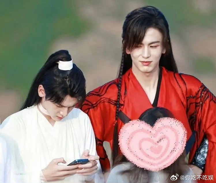 张凌赫的颜值是怎么做到忽然普通又忽然比较帅的 