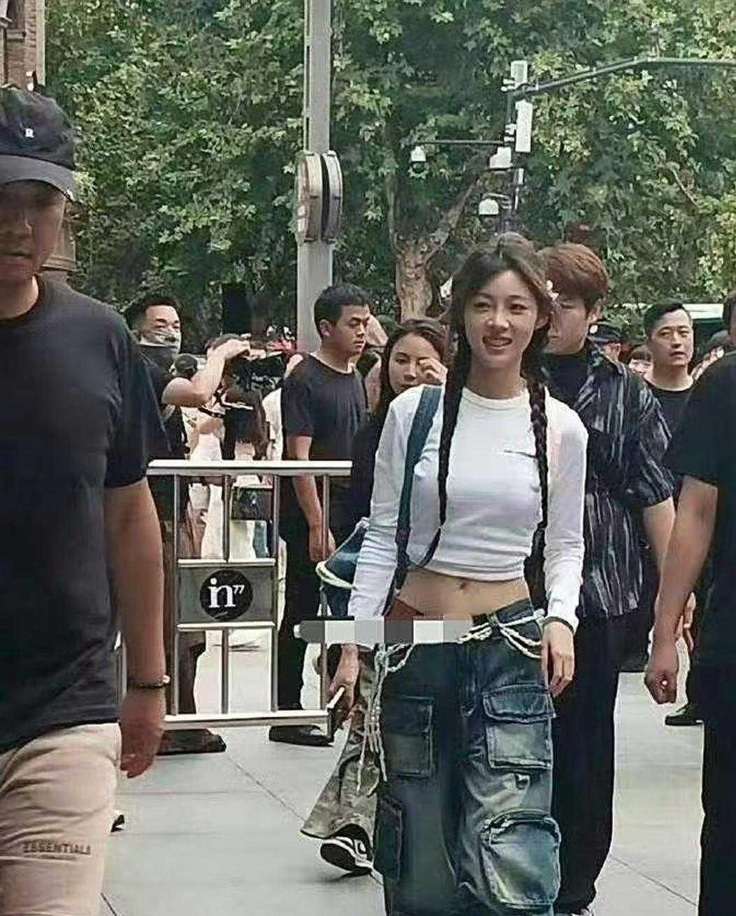 原来痞幼长这样啊，今天总算看清了。