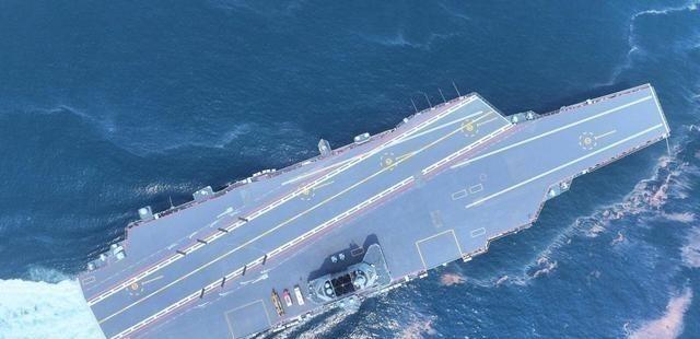 福建舰大概率是没有姊妹舰了。早期设计方案是采用蒸汽弹射器，当时我国电磁弹射技术尚