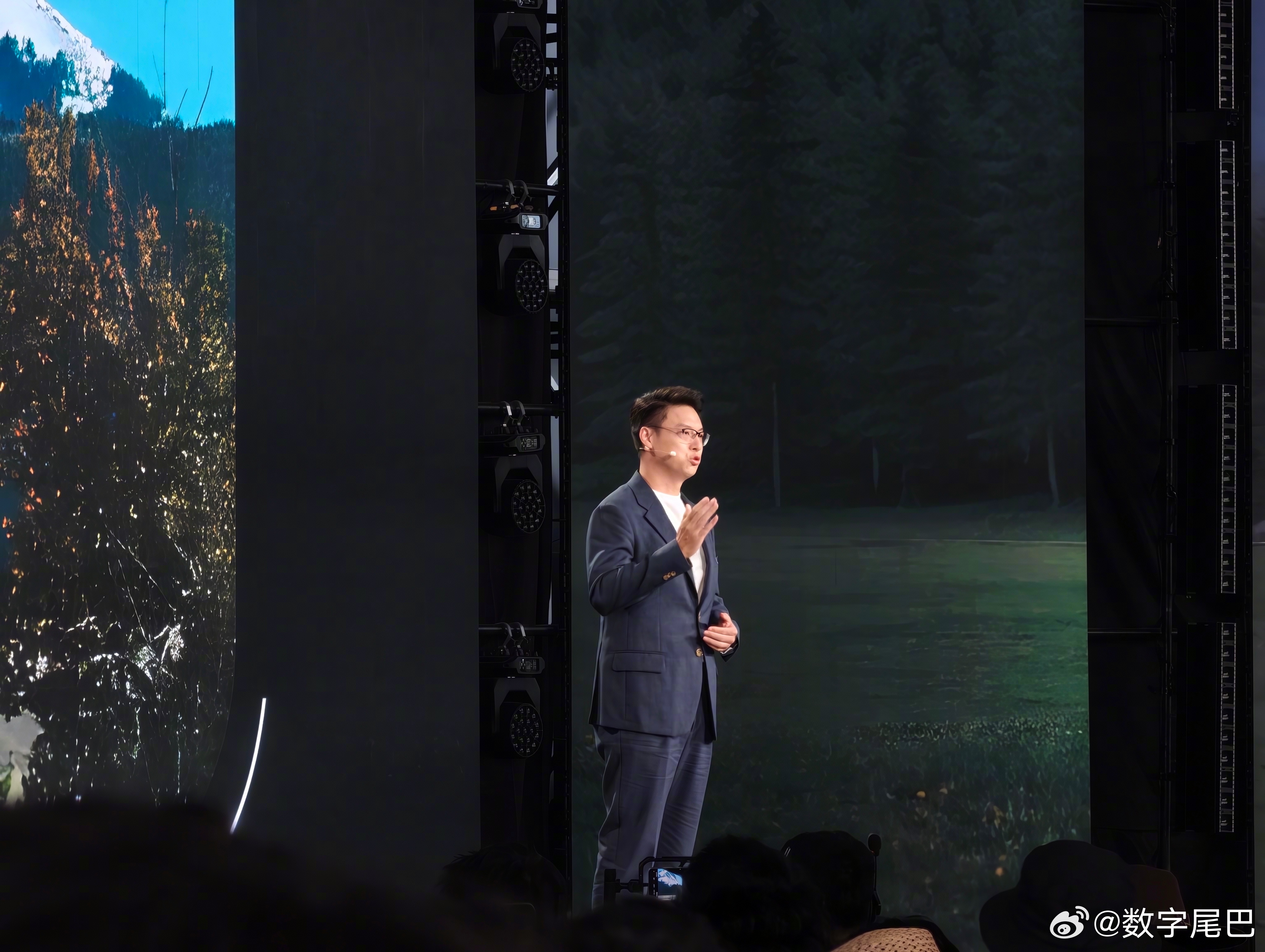 要说以往卖得最好的 X 系列产品，其实就是之前的 X200s，因为它既有又有，啥